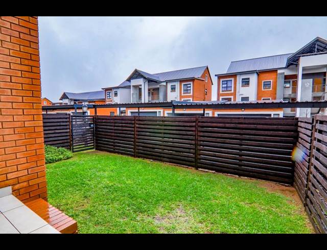 3 BEDROOM APARTMENT FOR SALE IN GOLDEN FIELDS ESTATE